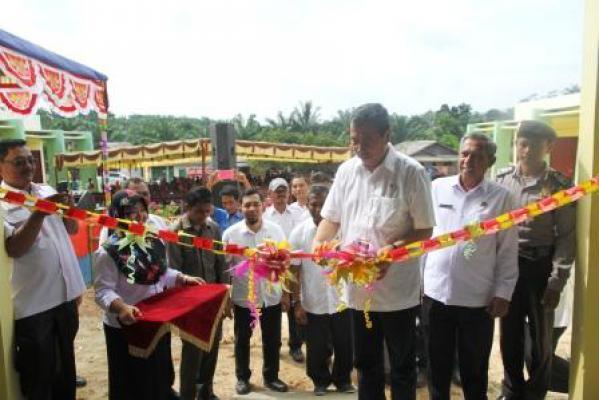 Resmikan Pasar Lembayung, Bupati Siak: Semoga Menghasilkan PAD Desa