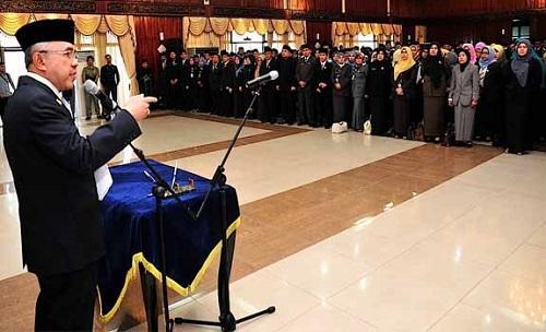 Terapkan OPD Baru, Gubernur Riau Sakit Kepala Banyak Pejabat Non Job
