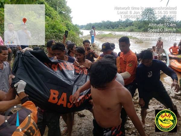 Tiga dari Empat Korban Sampan Tebalik di Rohul Ditemukan Tim SAR