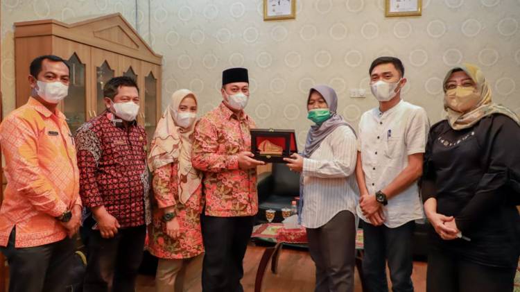 Pemkab Lingga Teken Nota Kesepahaman Desa Binaan Gandeng Bersama Umrah