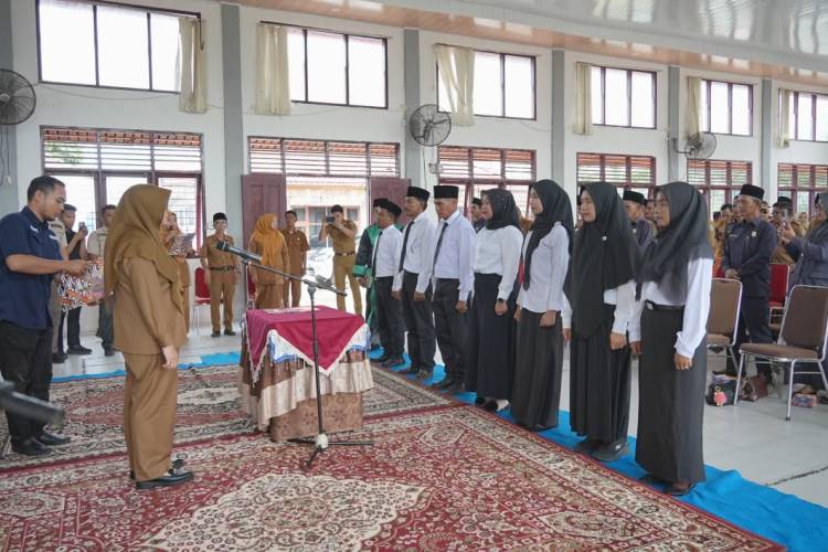 Lantik PAW Bapekam, Bupati Siak Ingatkan Pentingnya Integritas dan Pengawasan