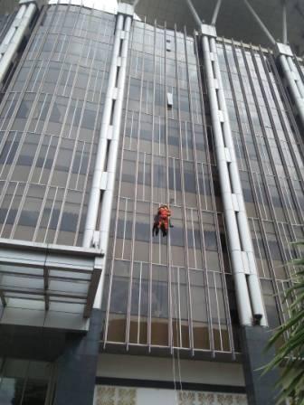Kantor Gubernur Riau 9 Lantai Terbakar