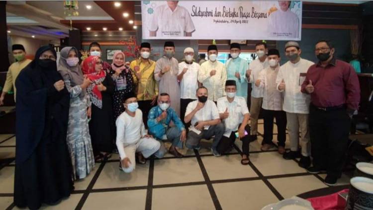 Buka Bersama SMSI Riau, Gubri: Pentingnya Peran Media Bagi Pemerintah