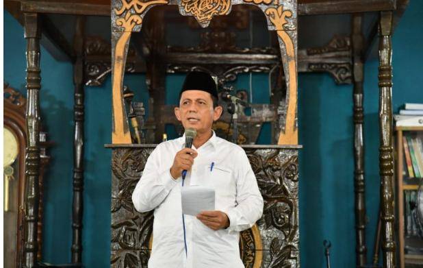 Ansar Ahmad Gubernur Kepri Tausiyah di Masjid Al-Jami&rsquo; Ranai Ba&rsquo;da Zuhur