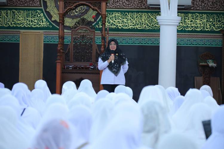 Bupati Afni Lepas 257 Calon Jemaah Haji, Titip Doa untuk Siak