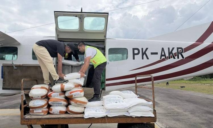 BNPB Genjot OMC Tahap II di Riau, 25 Ton Garam Disemai untuk Cegah Karhutla