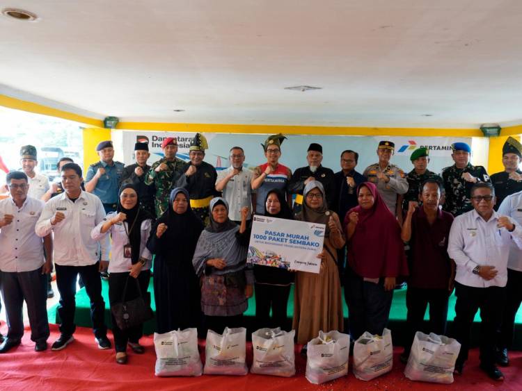 Gebrakan Pertamina Dumai, 1.000 Warga Tebus Sembako Rp30 Ribu