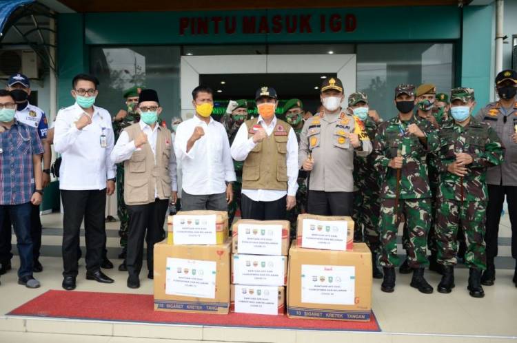 RSUD Dumai Terima Bantuan APD dari Gubri