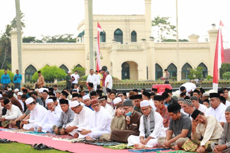 Wabup Siak: Idul Adha Momentum Merawat Persaudaraan dan Kepedulian Sosial