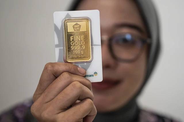 Sepekan Terakhir, Harga Emas Antam Anjlok 2,47 Persen