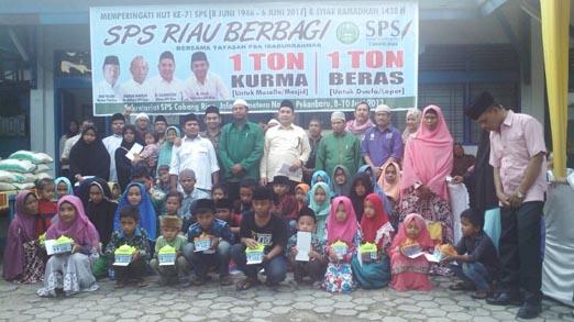 SPS Riau Berbagi Satu Ton Beras Dan Kurma
