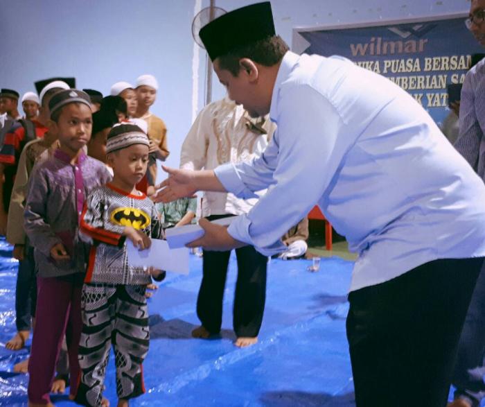 Wilmar Dumai Pelintung Buka Bersama Anak Yatim