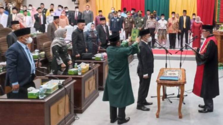 M Sabarudi Resmi Ketua DPRD Pekanbaru