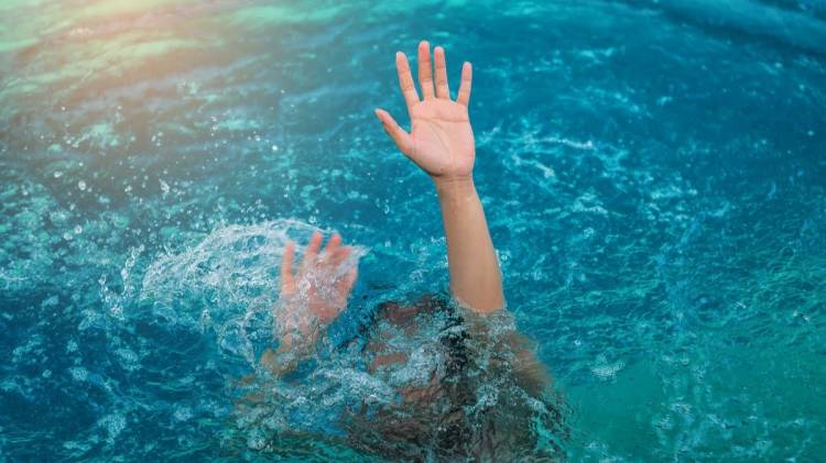Bocah Perempuan Tewas Tenggelam di Kolam Renang, Polisi Pelalawan Masih Olah TKP