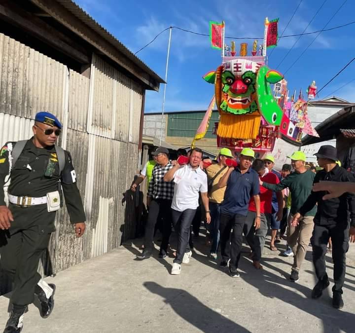 Perayaan HUT Dewa Kun Hu Ong Ya Diakhiri Dengan Bakar Tongkang