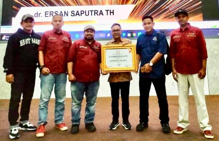 Sekda Bengkalis Terima JMSI Riau Award 2026