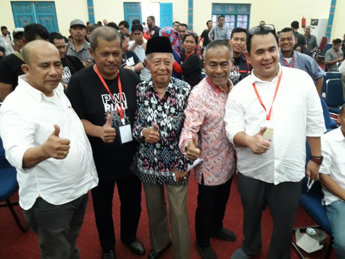 Zulmansyah Sekedang Terpilih Aklamasi Pimpin PWI Riau 2017-2022