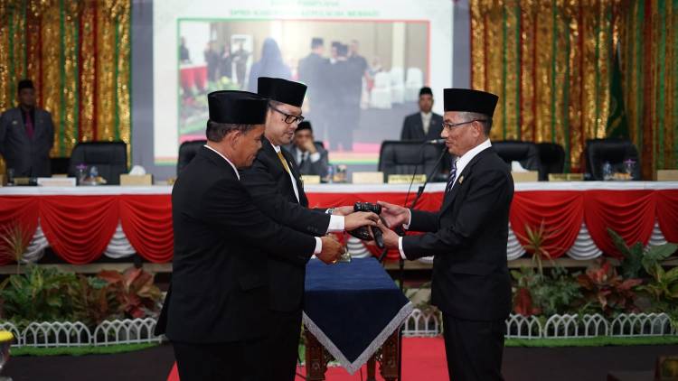 Fauzi Hasan Resmi Jabat Ketua DPRD Meranti