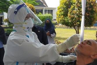 Pasca Dua Anggota Dewan Positif, DPRD Pekanbaru Gelar Swab Massal