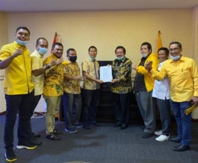 Terima SK DPP Golkar, Eet dan Samsu Berlayar di Pilkada Bengkalis