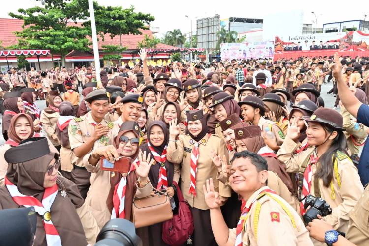 Bupati Bengkalis Kasmarni Pimpin Upacara Hari Pramuka ke-64 di Mandau