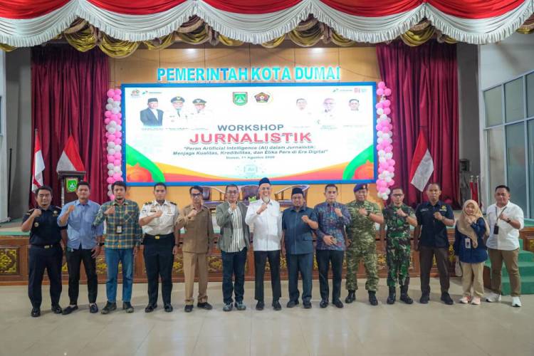 Walikota Dumai Buka Workshop Jurnalistik, Bahas AI dan Etika Pers