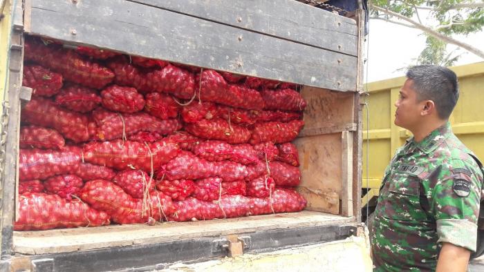 Kodim Dumai Amankan 5 Ton Bawang Merah Ilegal 