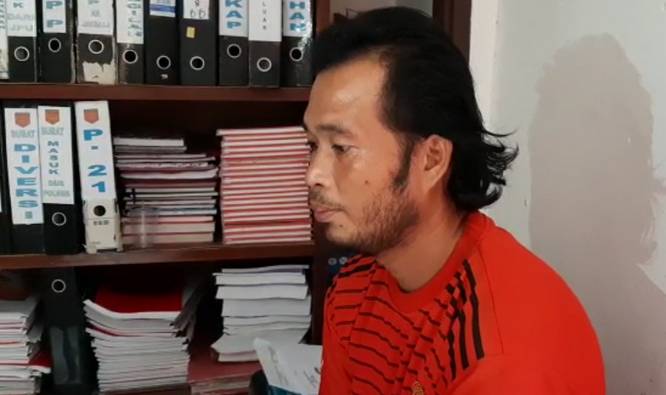 Aniaya dan Buang Anak Kandung, Warga Pelalawan Serahkan Diri ke Polisi