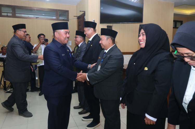Sekda Siak Lantik 5 Pejabat Administrator dan Pengawas, Tekankan Integritas