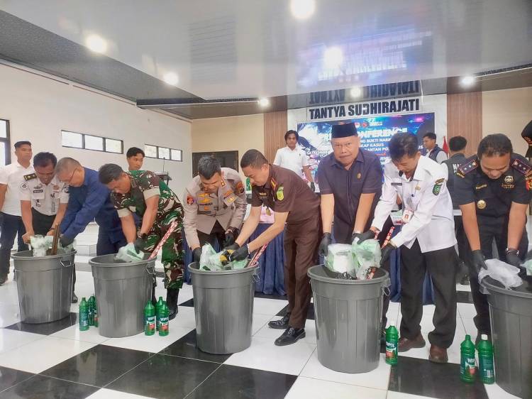 Jaringan Internasional Dibongkar, Polres Bengkalis Musnahkan 30,6 Kg Sabu dan 122.459 Ekstasi