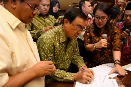 Bupati Inhil Teken Nota Pembentukan Daerah Otonomi Baru 