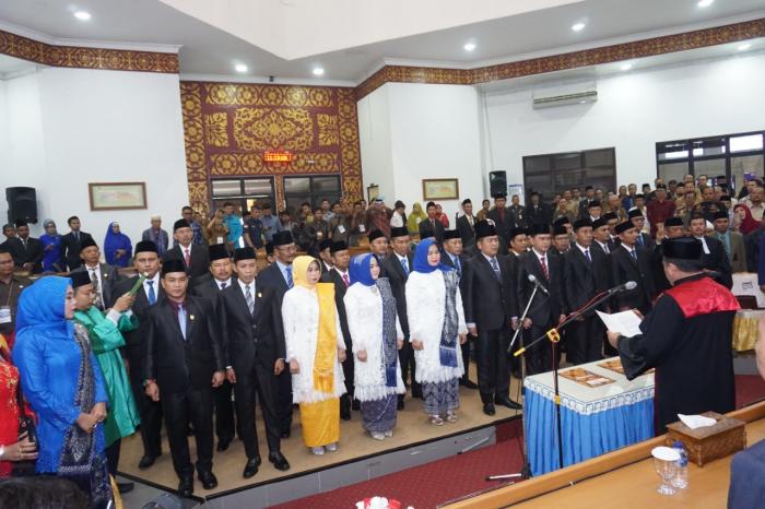 30 Anggota DPRD Kota Dumai Periode 2019-2024 Resmi Dilantik