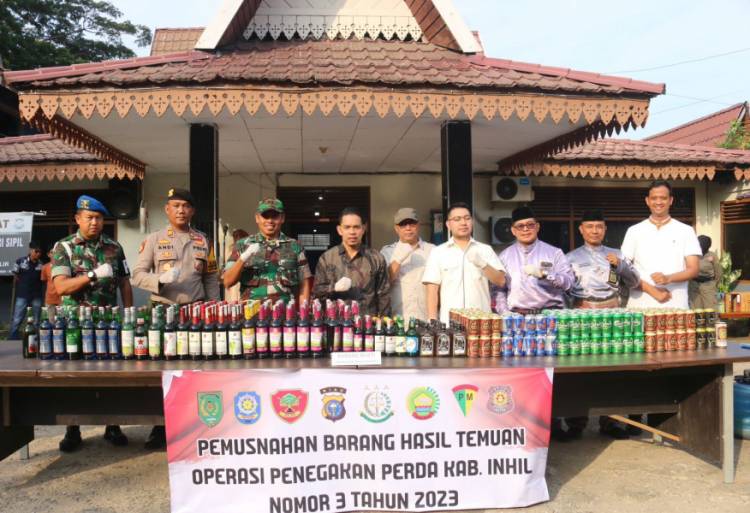 Pj Bupati Inhil Ikuti Pelaksanaan Pemusnahan Miras Ilegal