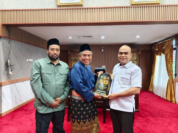 Naskah Akademik Daerah Istimewa Riau Diserahkan ke DPRD