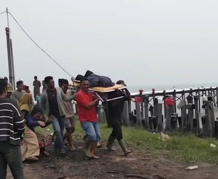 Tragedi di Pantai Senekip Bengkalis, Tiga Remaja Dilaporkan Terseret Gelombang 