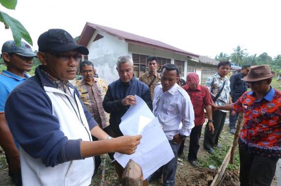 Tinjau Proyek, Wabup Meranti Pastikan Proyek Sesuai Kontrak