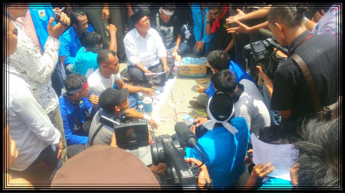 GEMMPA Dumai Blokir Jalan Menuju Kawasan Industri Sungai Sembilan