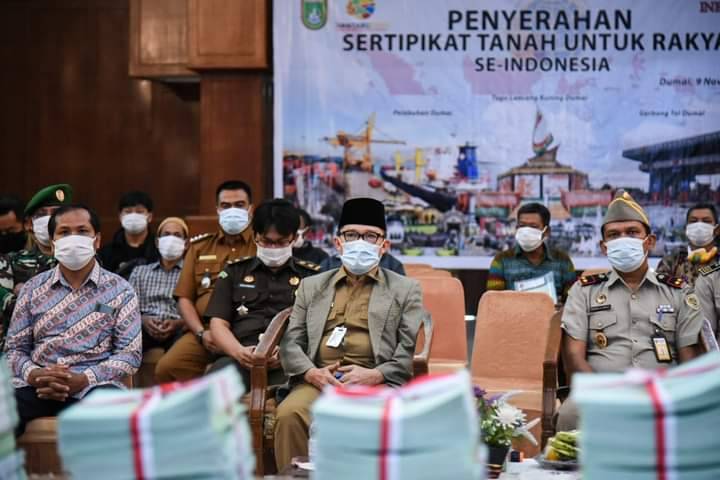 Secara Virtual, Walikota Dumai Hadiri Penyerahan 4000 Sertifikat Tanah