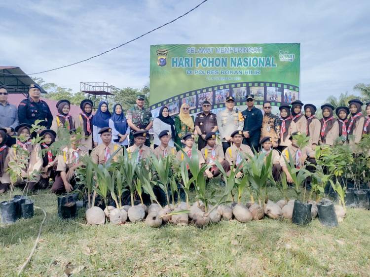 Wabup Rohil Bersama Forkopimda Tanam 200 Pohon Peringati Hari Pohon Nasional