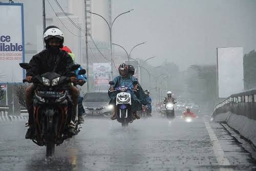 Prakiraan Cuaca Riau 15 Desember 2025, BMKG Waspadai Hujan dan Petir